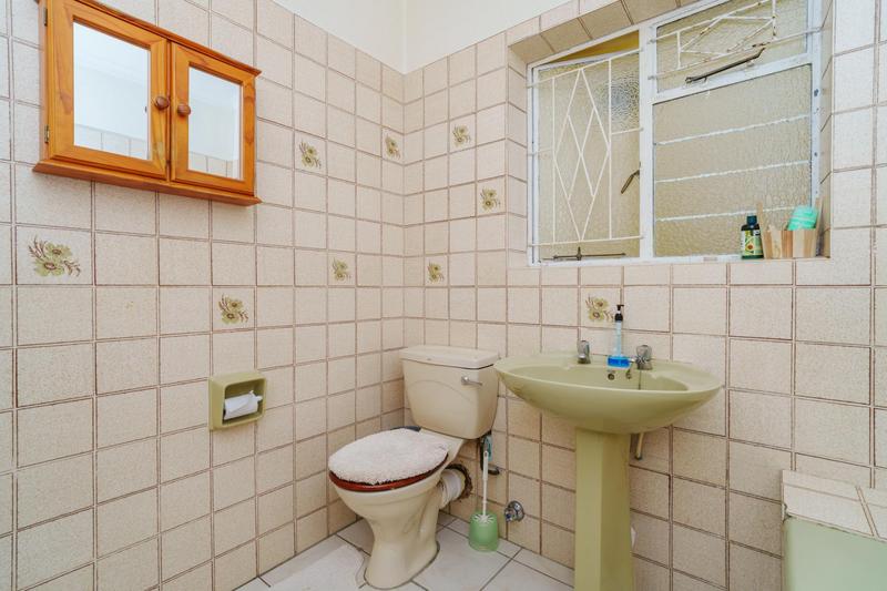 4 Bedroom Property for Sale in Harfield Village Western Cape